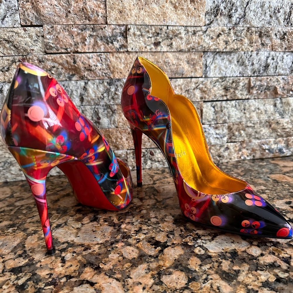 Christian Louboutin Hot Chick 100 Scallop Multicolor Pumps